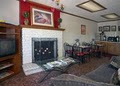 Econo Lodge image 3