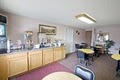 Econo Lodge image 7