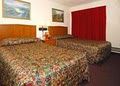 Econo Lodge image 7
