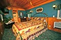 Featherbed Railroad Bed & Breakfast Resort on Clear Lake in Wine Country image 3