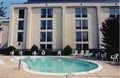 Hampton Inn Harrisonburg image 3