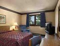 Super 8 Duluth image 10
