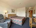 Super 8 Mountain Home image 9