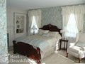 Applewood Manor Bed & Breakfast image 4