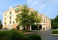 Crabtree Courtyard by Marriott image 3