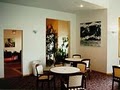 Econo Lodge Lakeshore image 10