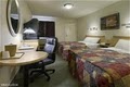 Red Roof Inn image 3