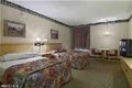 Red Roof Inn image 5