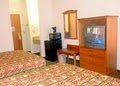Econo Lodge image 6