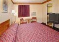 Econo Lodge image 1