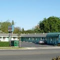 Economy Inn image 4