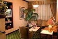 Hampton Inn Newark-Airport image 10