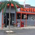 Hooters image 3
