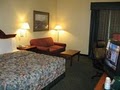 La Quinta Inn & Suites Fredericksburg image 6