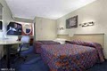 Red Roof Inn image 4