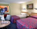 Red Roof Inn image 9