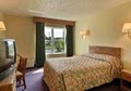 Travelodge Lake Park GA image 6