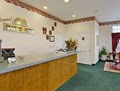 Days Inn image 4