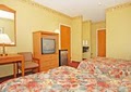 Econo Lodge Airport image 3