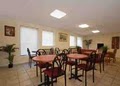 Econo Lodge & Suites image 10