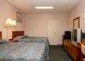 Econo Lodge image 7