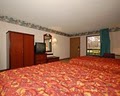 Econo Lodge image 10