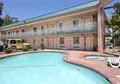Howard Johnson Bakersfield CA image 2