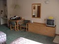 Mini Golden Inns Motel image 1