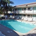 Motel 6 Bakersfield Airport image 8