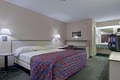Red Roof Inn image 3