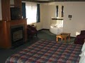 AmericInn Lodge & Suites of Sturgeon Bay image 4