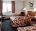 Days Hotel Newark Airport image 4