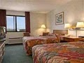 Days Hotel Newark Airport image 7