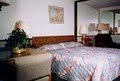Econo Lodge Downtown image 10