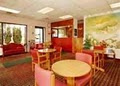 Econo Lodge image 6