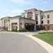 Hampton Inn & Suites image 3