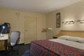 Red Roof Inn image 5