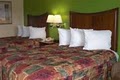 Budget Host Inn - Baxley, GA image 2