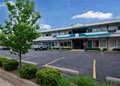 Econo Lodge Zanesville Hotel image 6