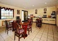 Econo Lodge image 7