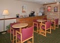 Econo Lodge image 1