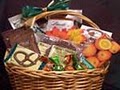 Naturally Yours Custom Gift Baskets logo