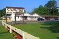 Sunrise Motor Inn image 1