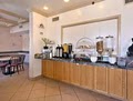 Super 8 San Antonio Airport image 3