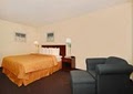 Econo Lodge  Inn & Suites Ft. Jackson image 3