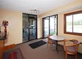 Econo Lodge South image 9