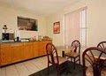 Econo Lodge image 4