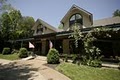 Eight Gables Bed and Breakfast Inn image 5