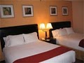 Holiday Inn Express-E Windsor image 9