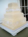 Maples Wedding Cakes image 8